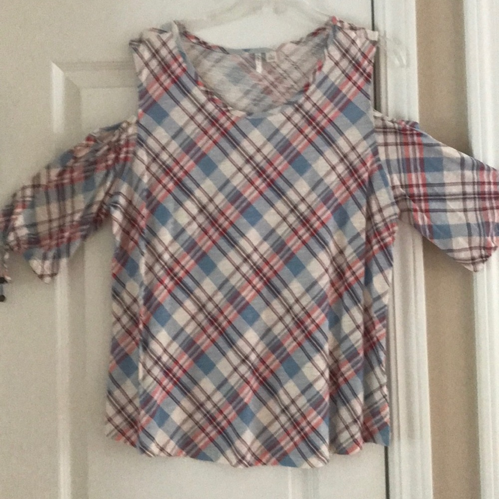 🇺🇸Cold Shoulder Red White and Blue Top🇺🇸